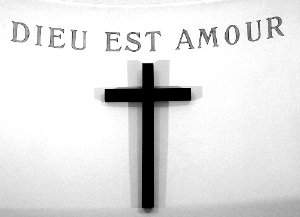 DIEU EST AMOUR